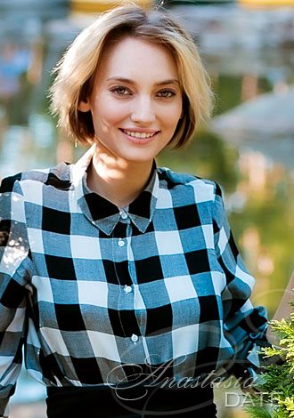 Gorgeous Singles only: beautiful Ukraine dating partner Alla from Cherkasy