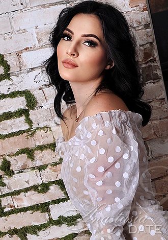 Gorgeous women and man pictures: Olga from Kiev, Russian romantic dating partner